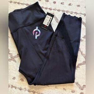 NWT Peloton Move XXL Scalloped Hem Leggings